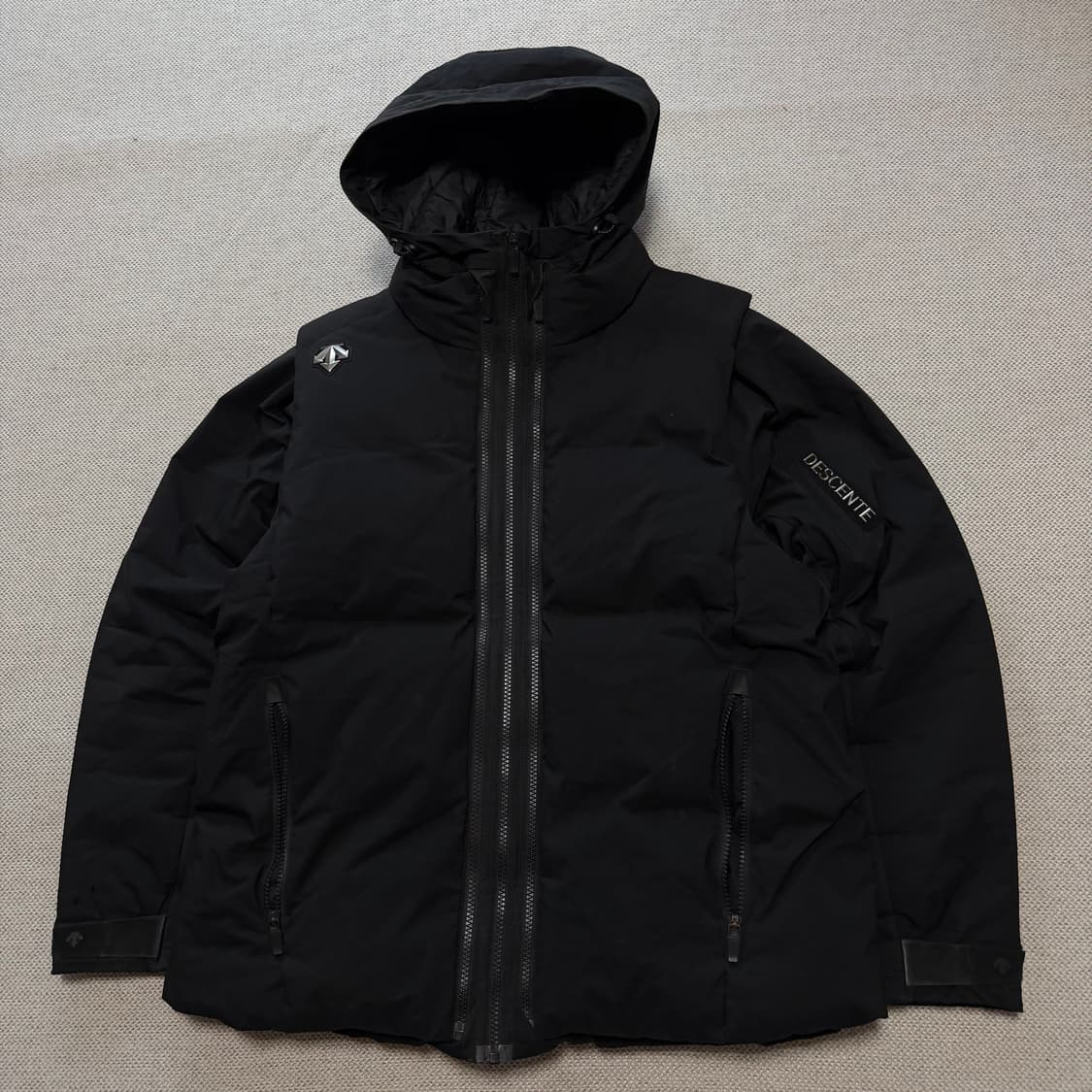 데상트 패딩 자켓 (패딩조끼 탈부착 가능) 상품이미지2
