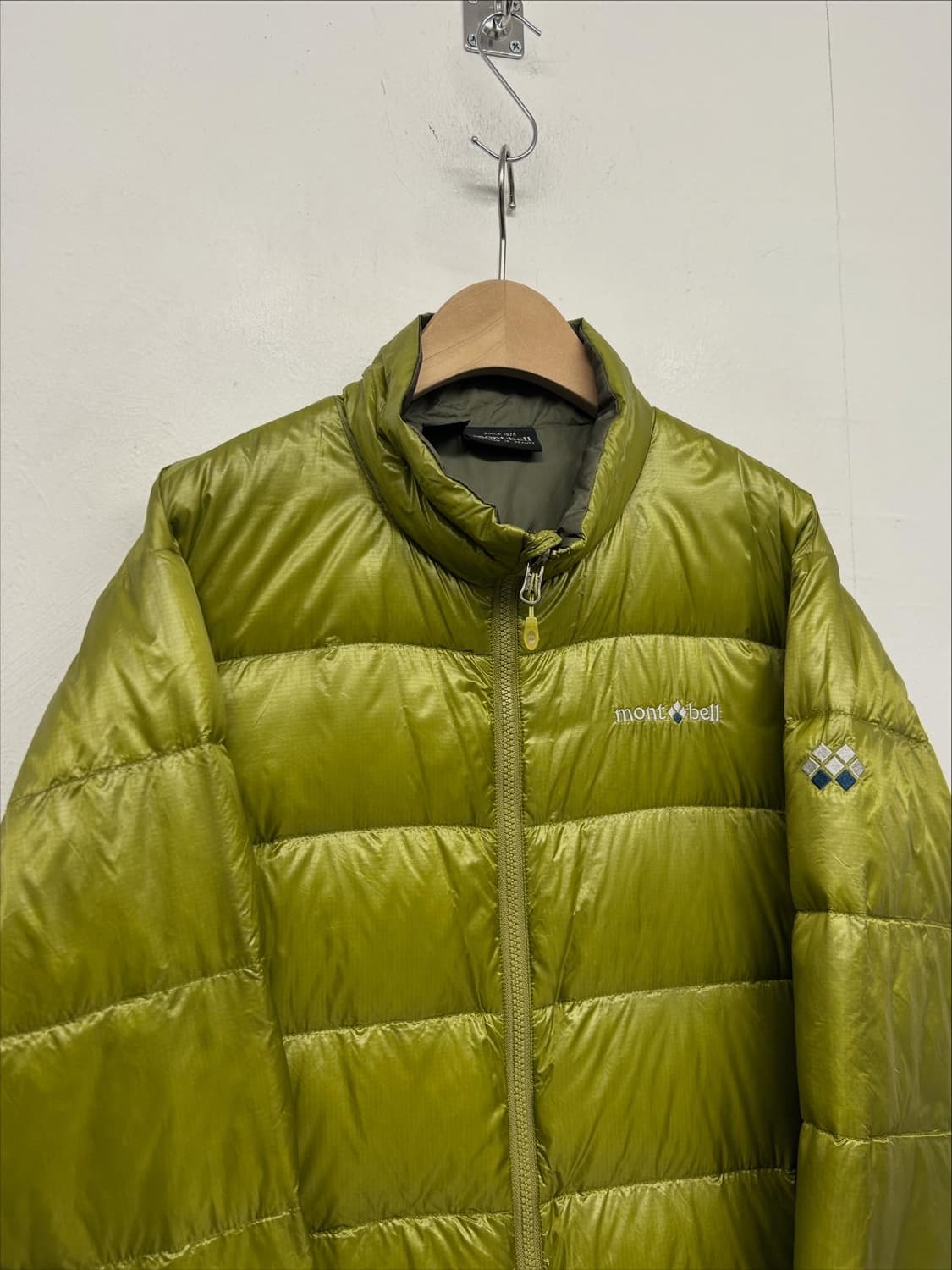 JPN 몽벨 알파인 경량 패딩 자켓 올리브색 상품이미지2
