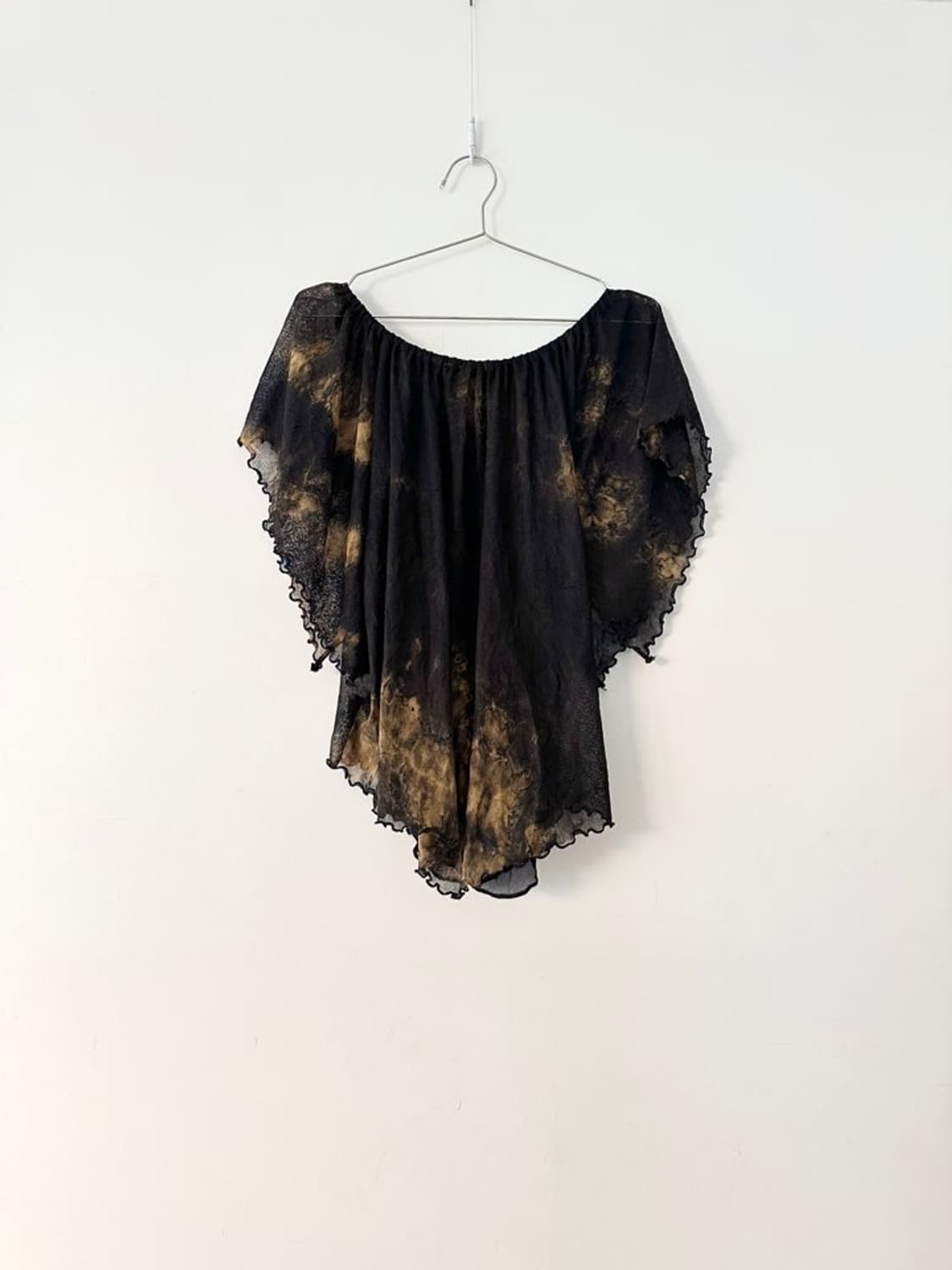 Water ink sheer off-shoulder top 상품이미지1