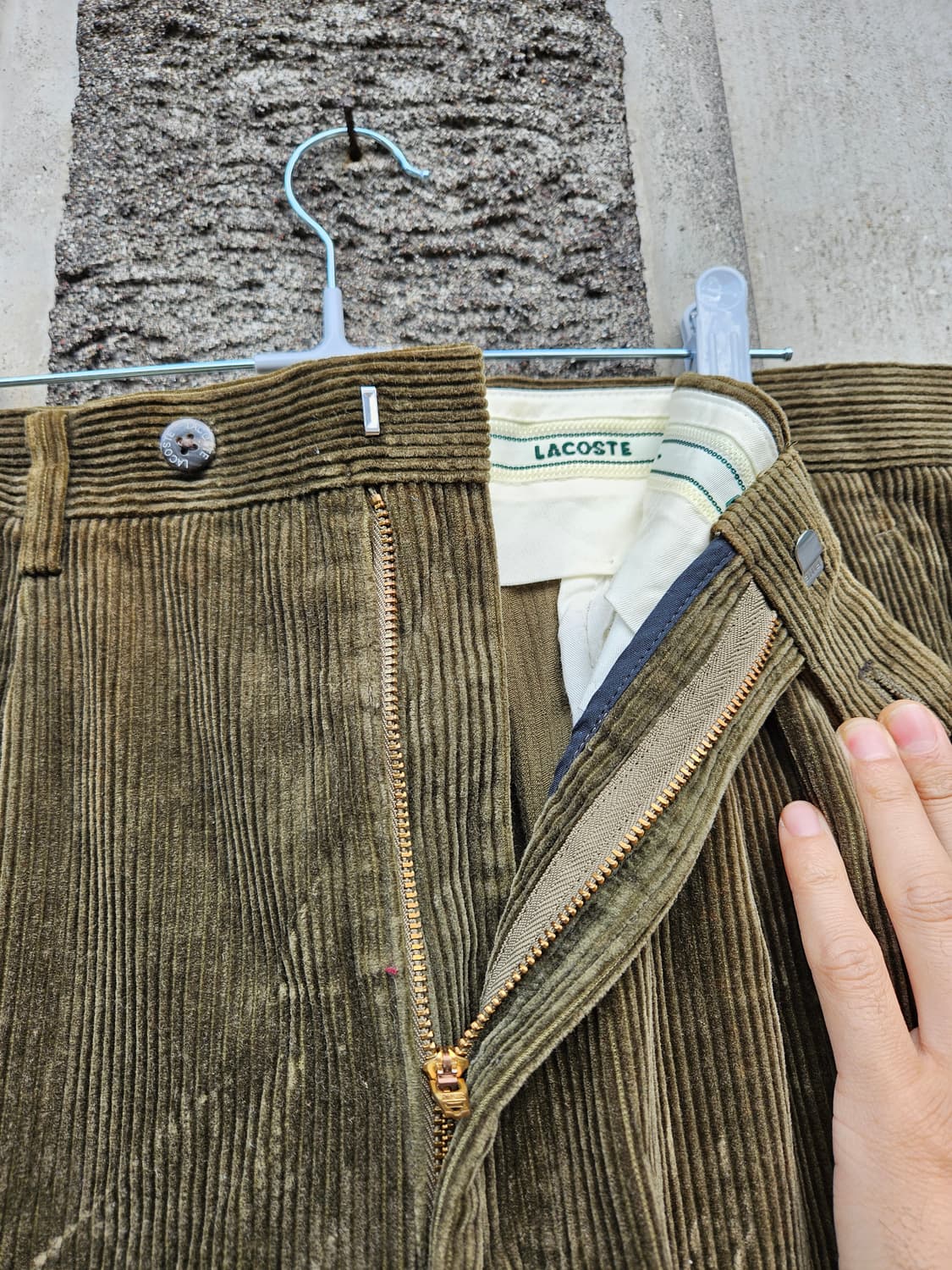 라코스테 코듀로이 와이드 스트레이트 팬츠 (카키, 32) 상품이미지4