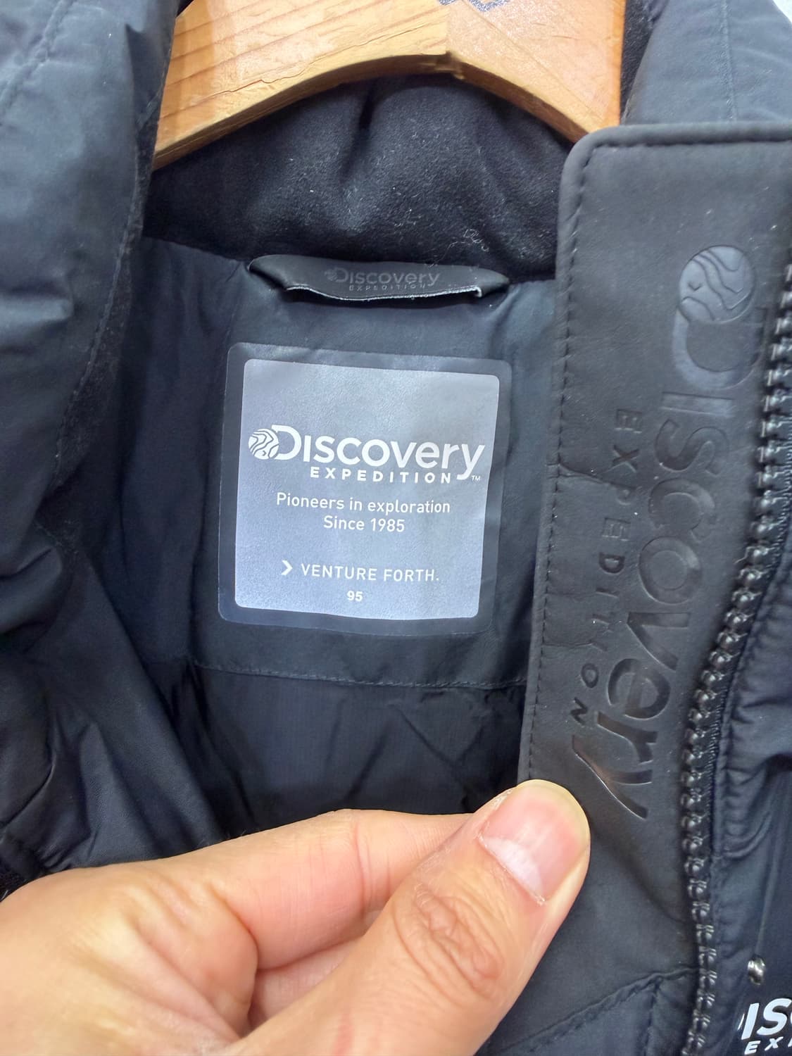 정품) 디스커버리 블랙 롱패딩 95 상품이미지7