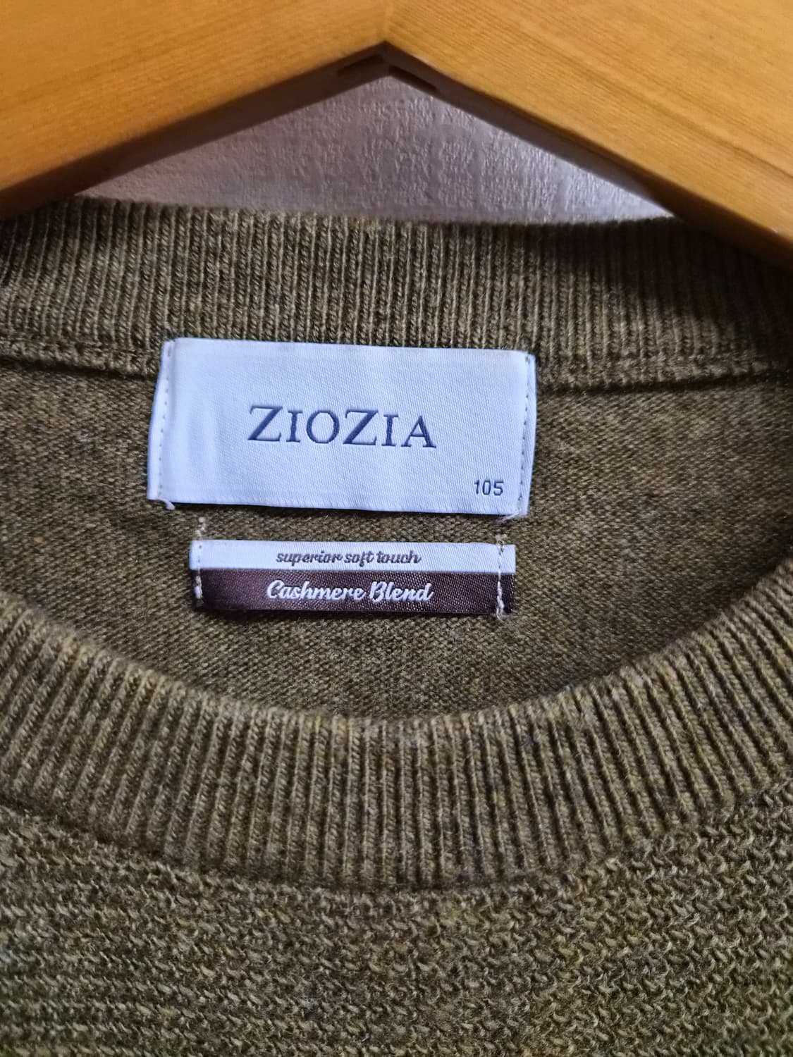 105) ZIOZIA 캐시미어 혼방 니트 팝니다 상품이미지3