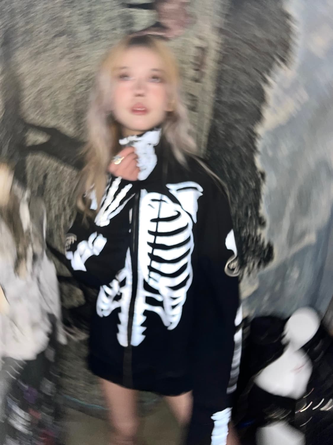 밴슨 오버핏 풀 아트워크 본 후드집업 상품이미지3