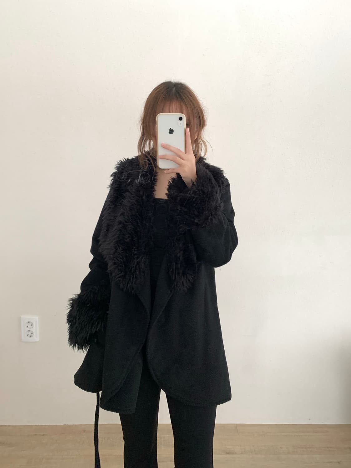 세실맥비 오네갸루 블랙 퍼 카라 코트 상품이미지3