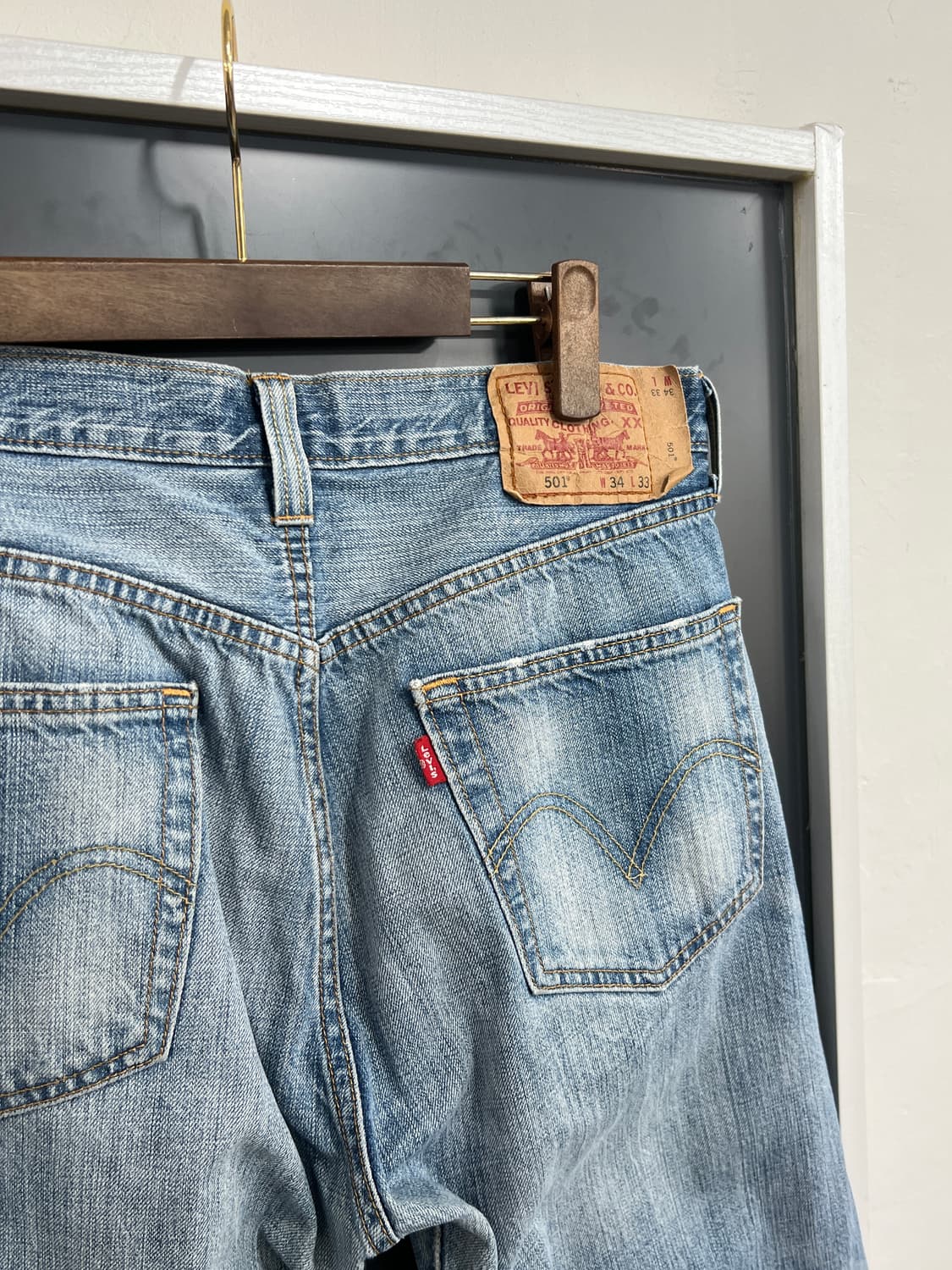 Levis 리바이스 501 버튼 플라이 연청 데님 팬츠 상품이미지2