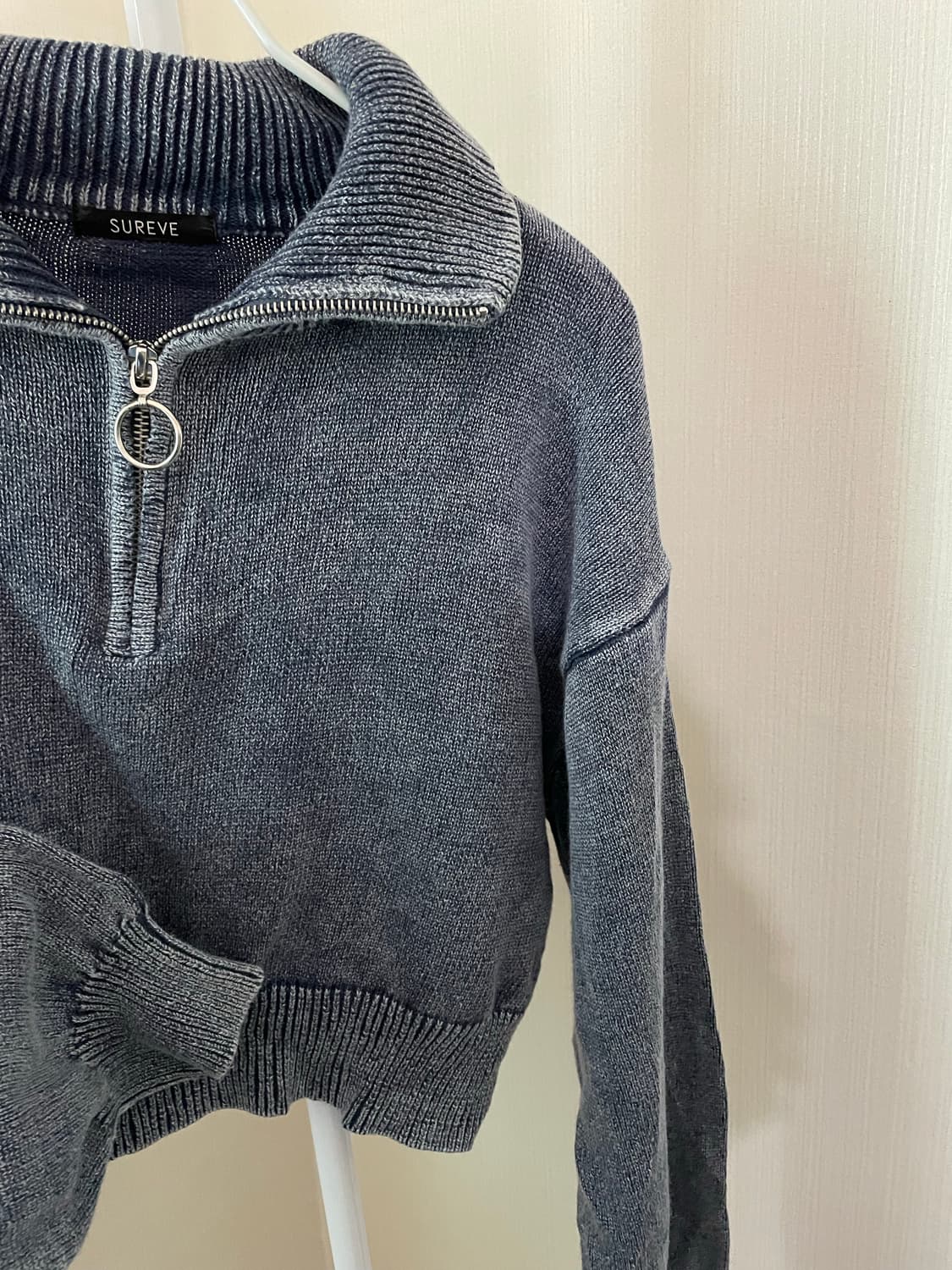 그레이 워싱 반집업 니트 상품이미지3