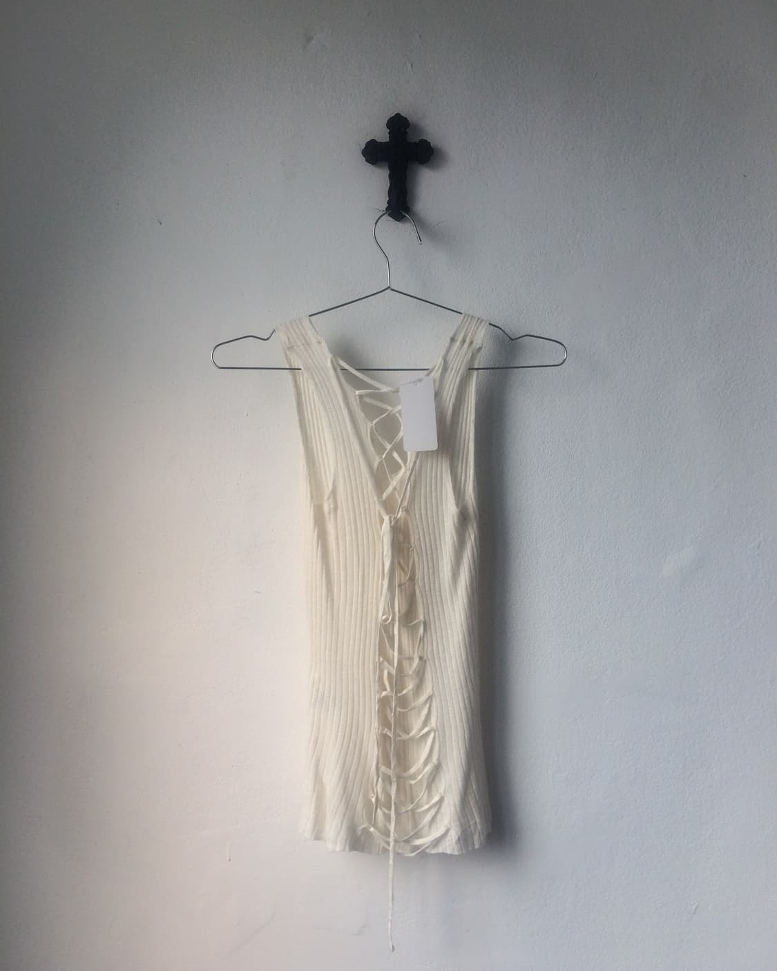 Back lace up point ribbed sleeveless 상품이미지1