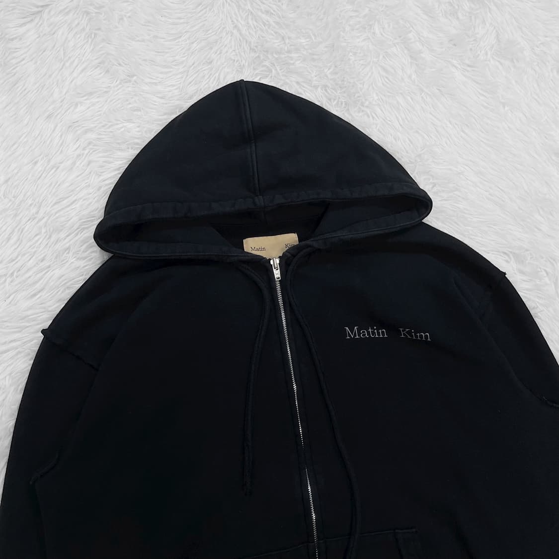 마뗑킴 피그먼트 솔리드 후드집업 블랙 상품이미지5