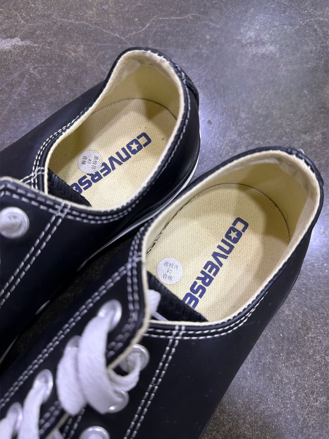 컨버스 올스타 척 테일러 블랙 레더 가죽 로우 스니커즈 270 상품이미지5