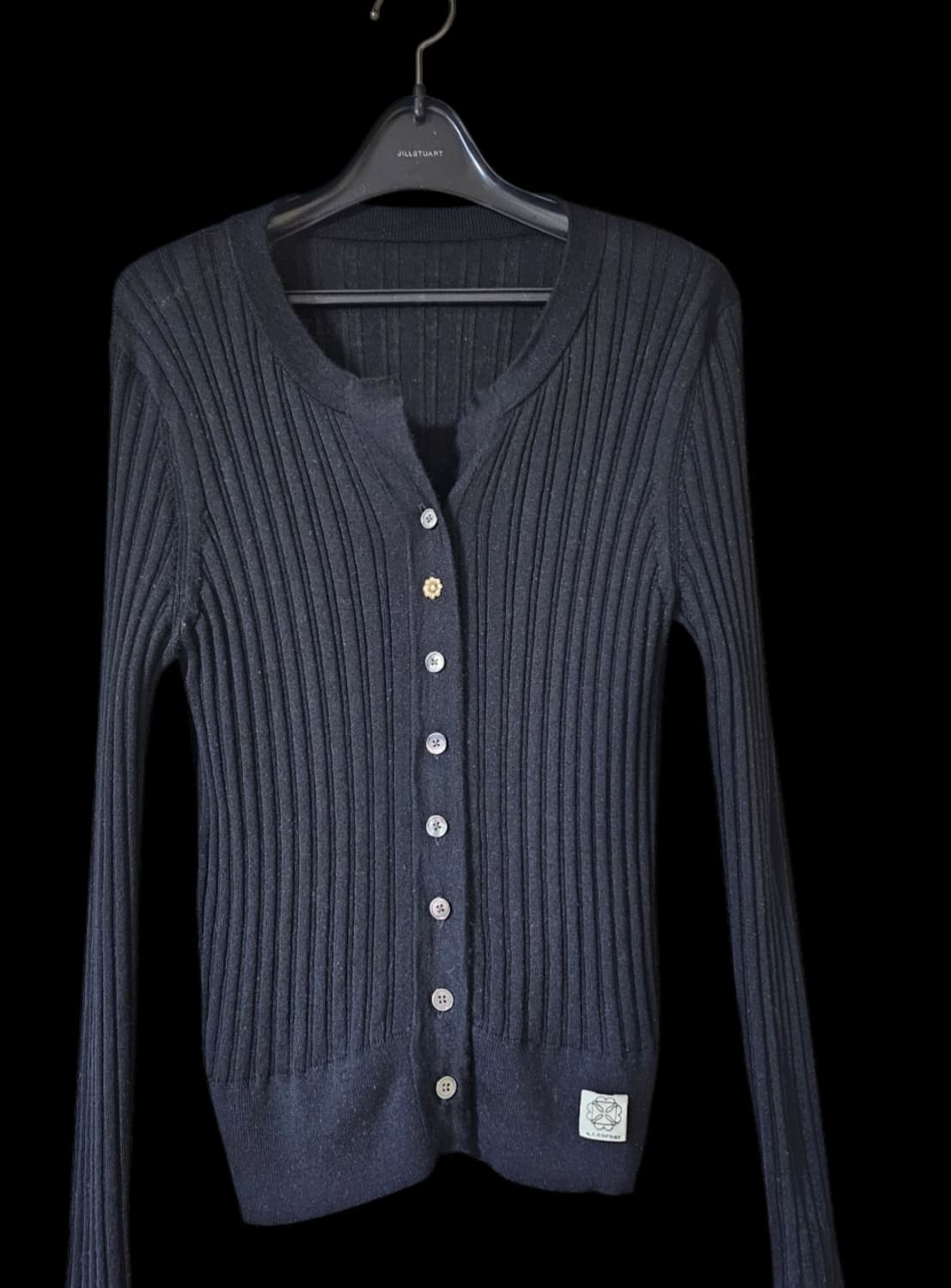 앳코너 울 100 여성 니트 블랙 가디건 M / 상태 좋음 상품이미지4