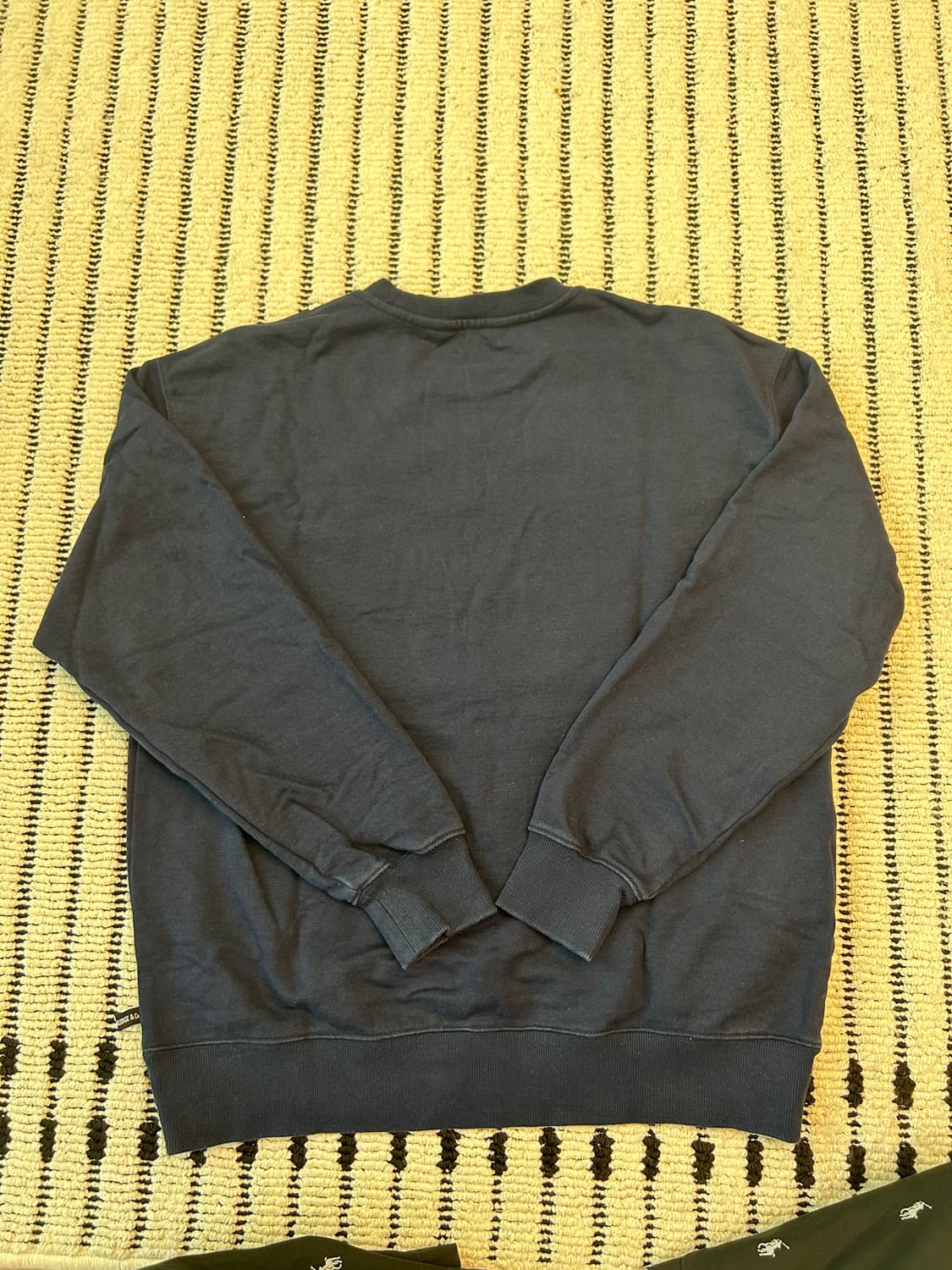 유니폼브릿지 1960 빅로고 네이비 맨투맨 상품이미지4