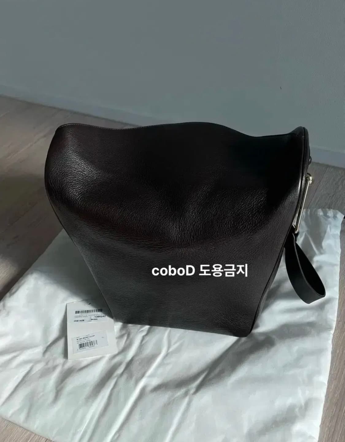 르메르 폴디드백 미디움 사이즈 다크 초코 상품이미지2