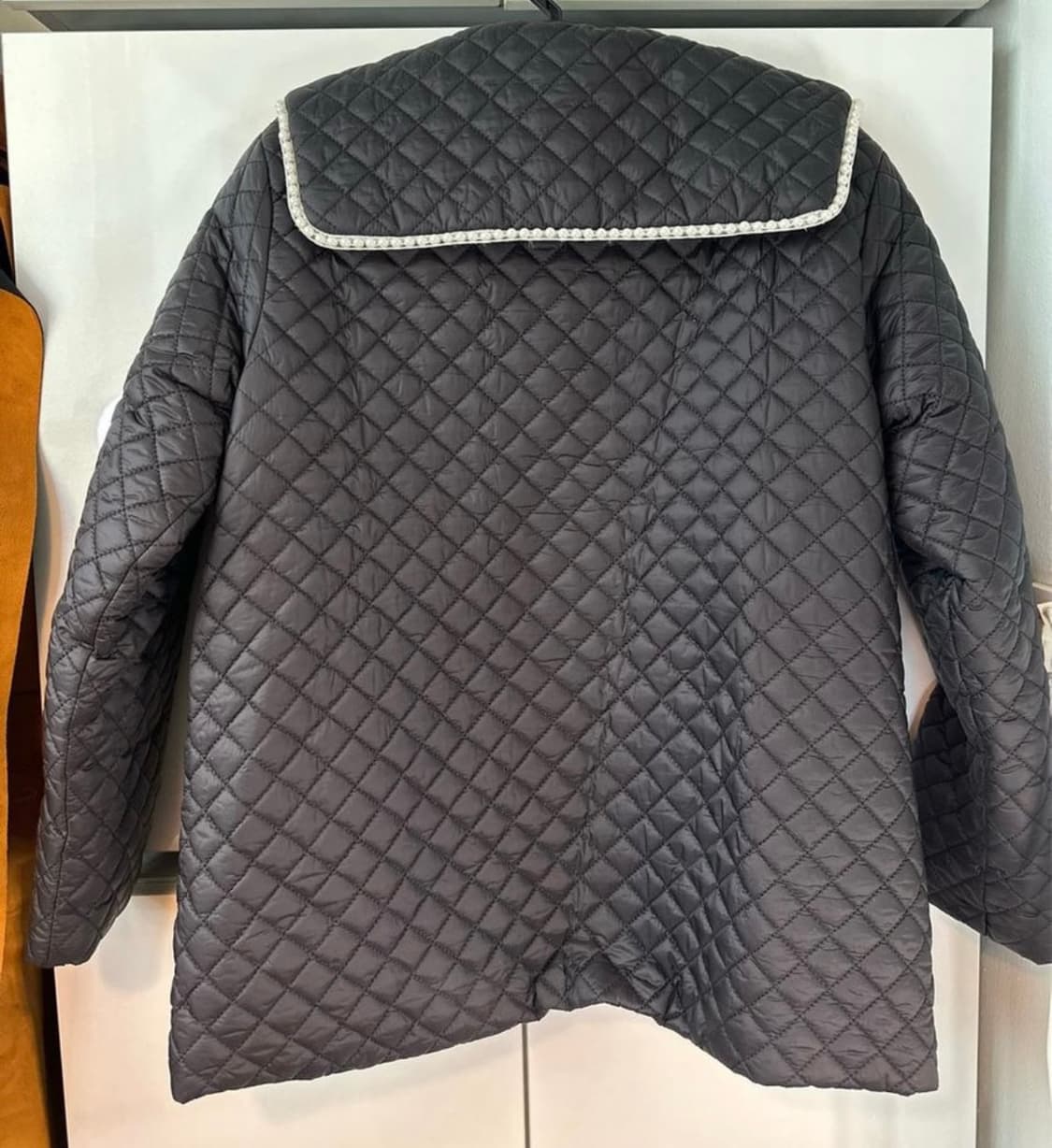 블랙 퀼팅 누빔자켓 진주 장식 카라 상품이미지7