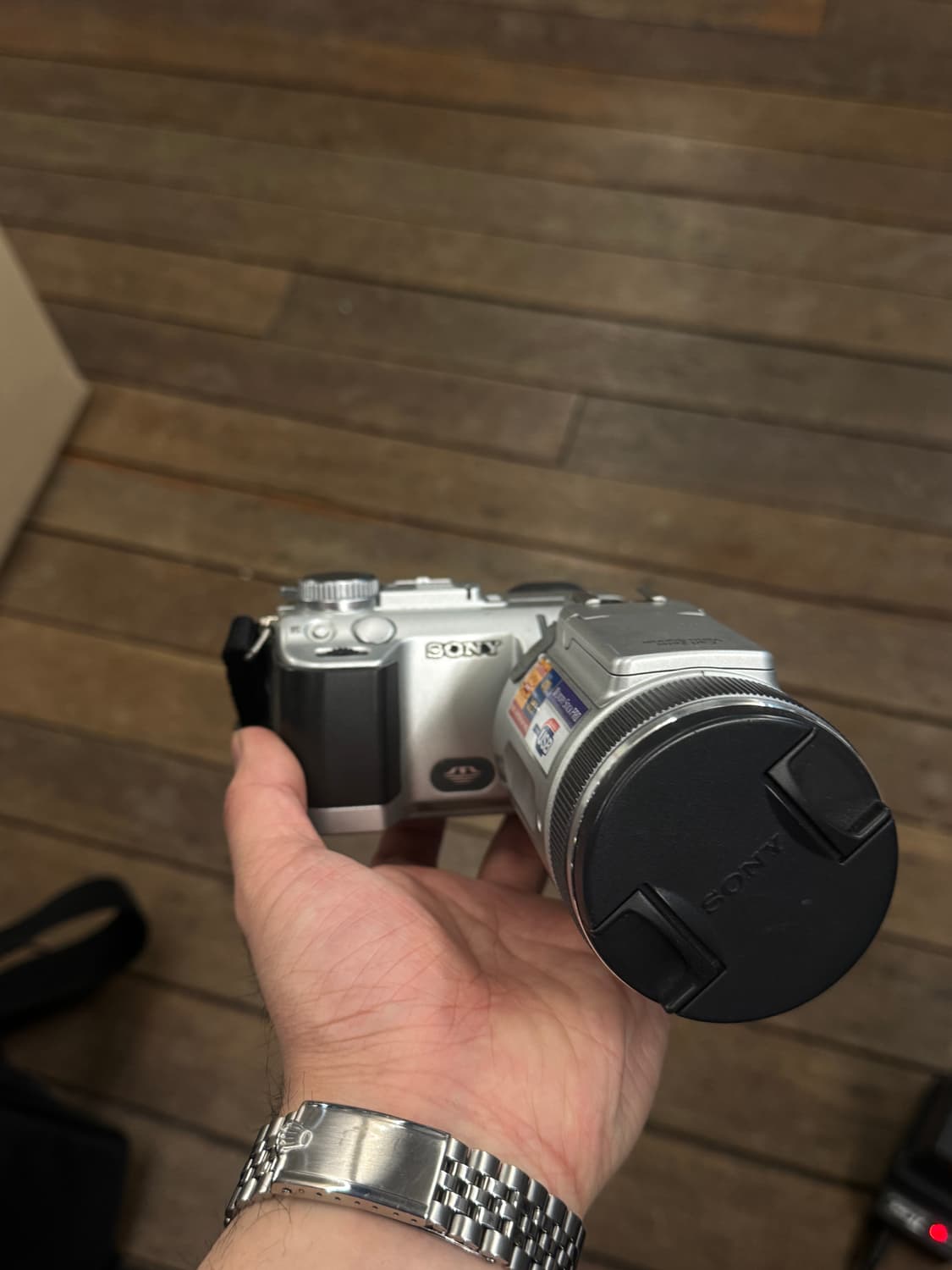 소니 빈티지 카메라 F717 상품이미지1