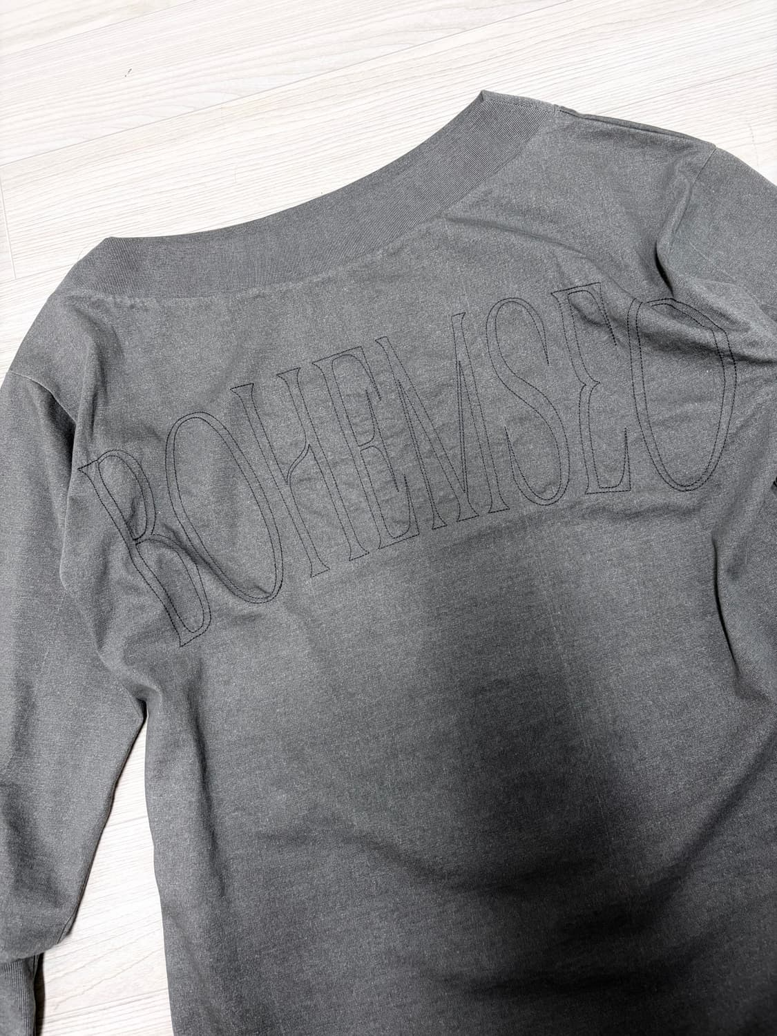 보헤미안서울 언발란스 숄더 티-차콜 상품이미지5