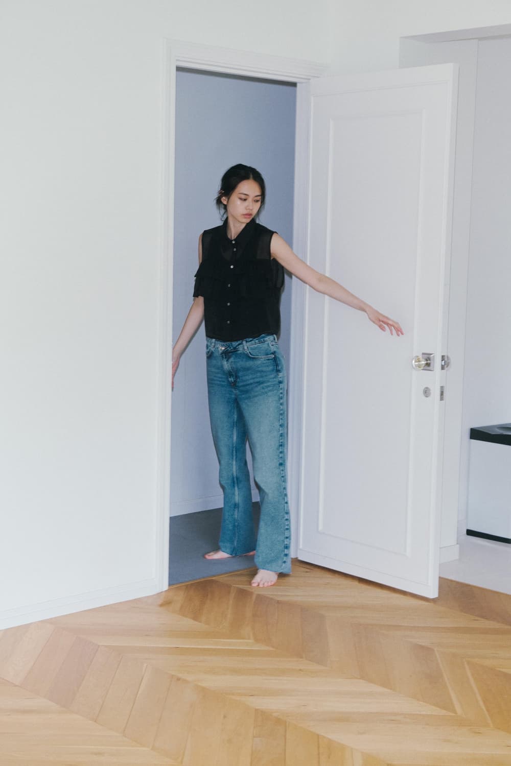 (새상품) ZARA 자라 프릴 세미 시스루탑 상품이미지4