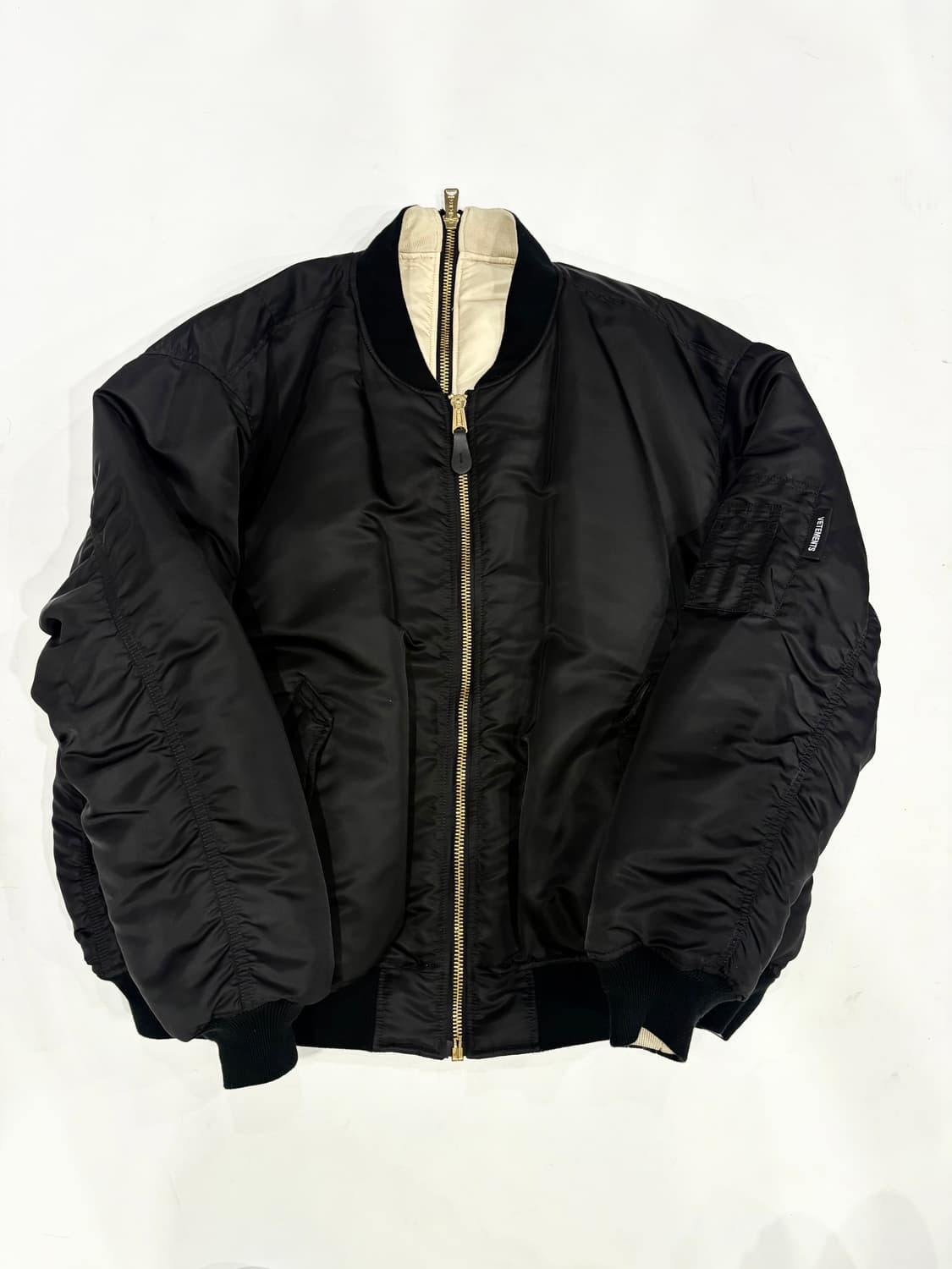 VETEMENTS ALPHA ZIP BOMBER 상품이미지1