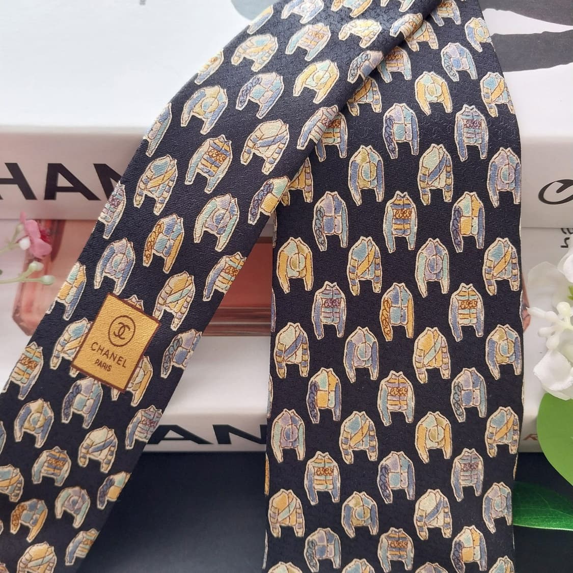 샤넬 실크 홀로그램 로고 전체 패턴 넥타이 9.5cm A+등급 K2008 상품이미지5