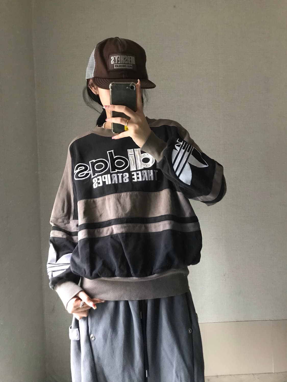 아디다스 90s 실버탭 빅로고 맨투맨 상품이미지2