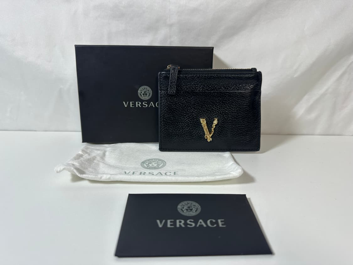 베르사체 V로고 지퍼 카드지갑 블랙 (OS) 상품이미지1