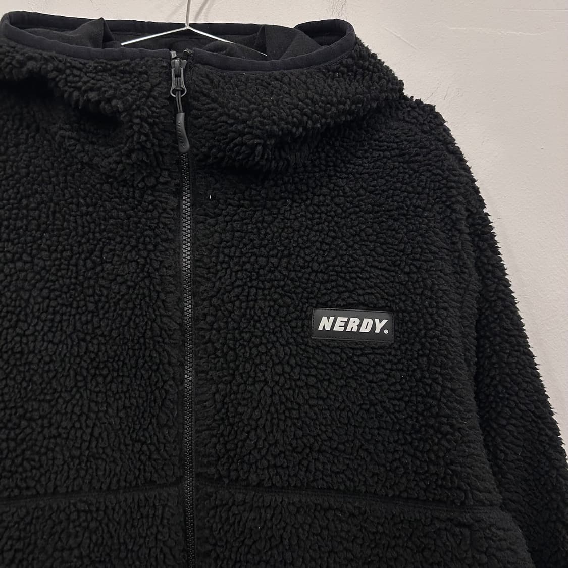 널디 러버와펜 백프린팅 후드 뽀글이 플리스 상품이미지1