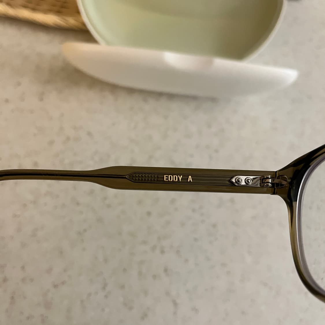 Gentle Monster 젠틀몬스터 EDDY A 카키 상품이미지5