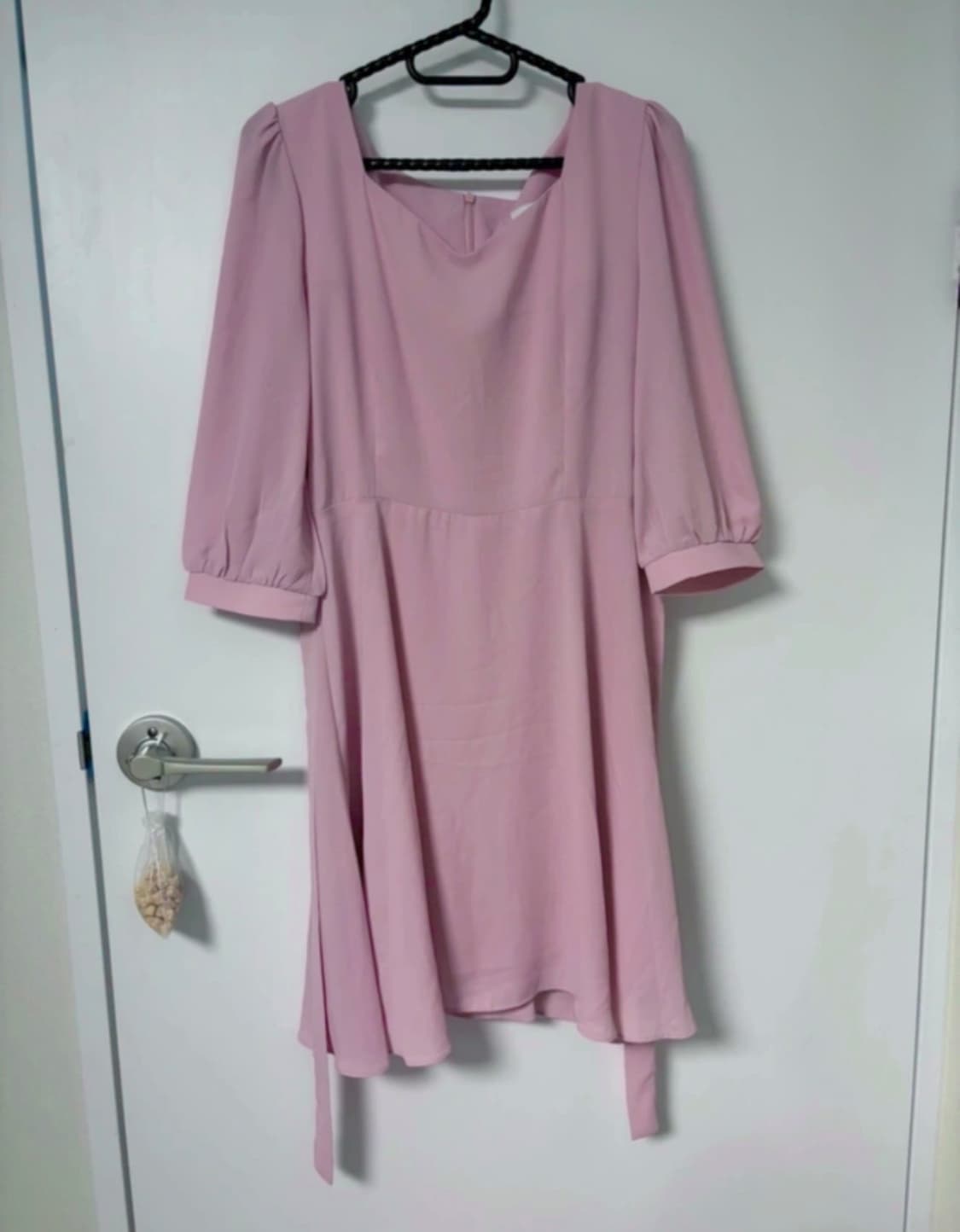 에이블리 데일리 스퀘어넥 샤랄라 러플 리본 숄더 핑크 버프 원피스 상품이미지1