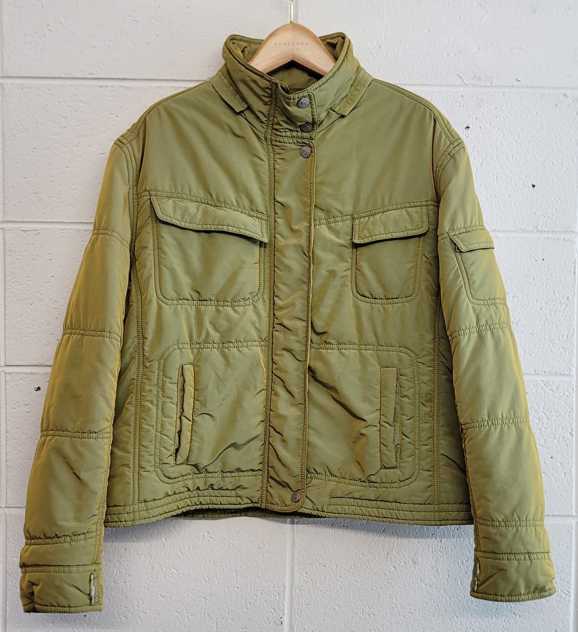 오일릴리(OILILY, 여성용) 경량패딩 크롭 라이더자켓(점퍼) 판매 상품이미지1