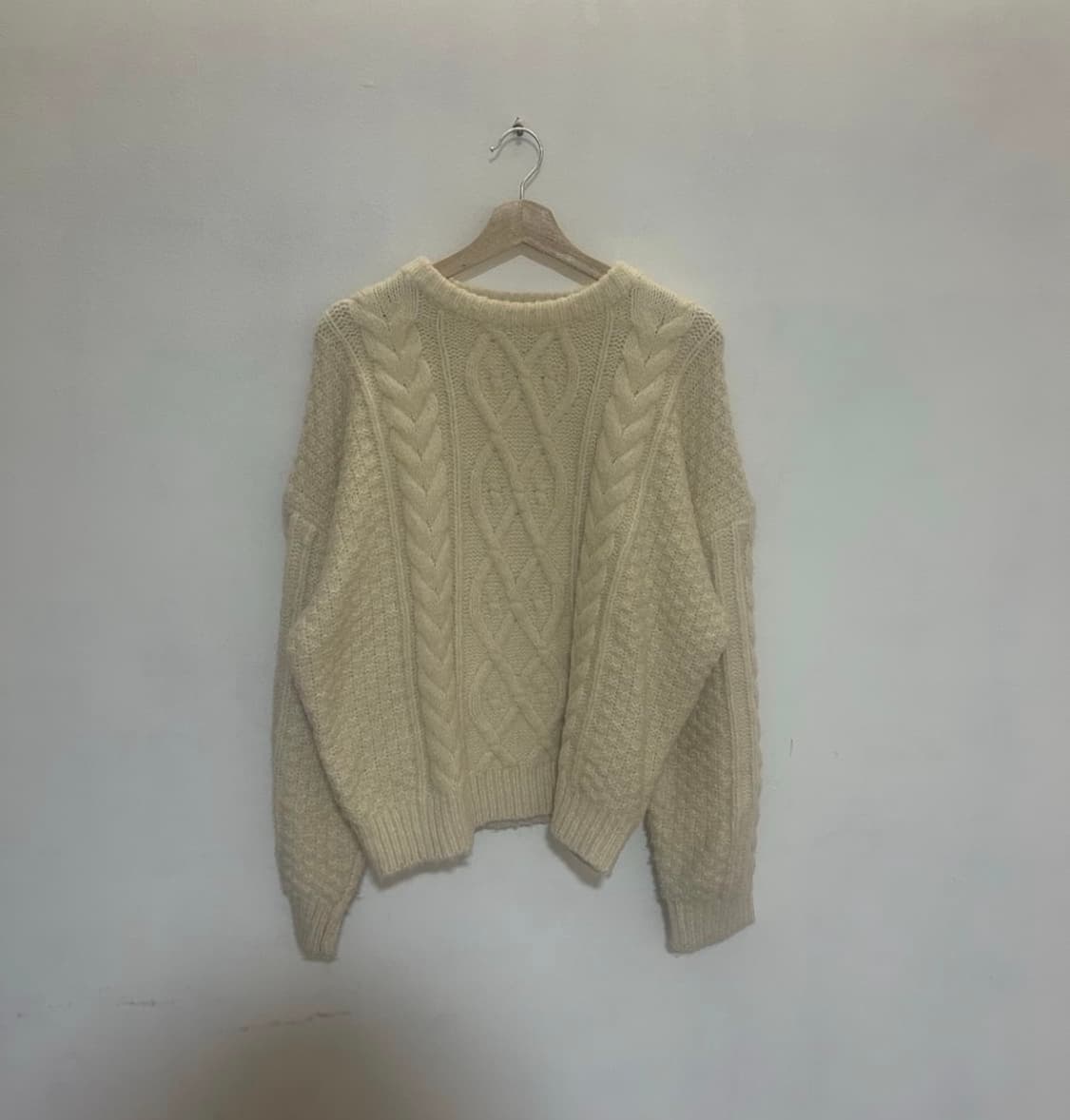 아워캐비닛 니트  상품이미지1