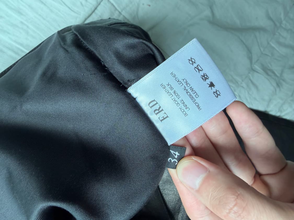 [36] ERD 앙팡 리쉬 데프리메 레더 플레어 진 블랙 erd 플레어진 상품이미지8