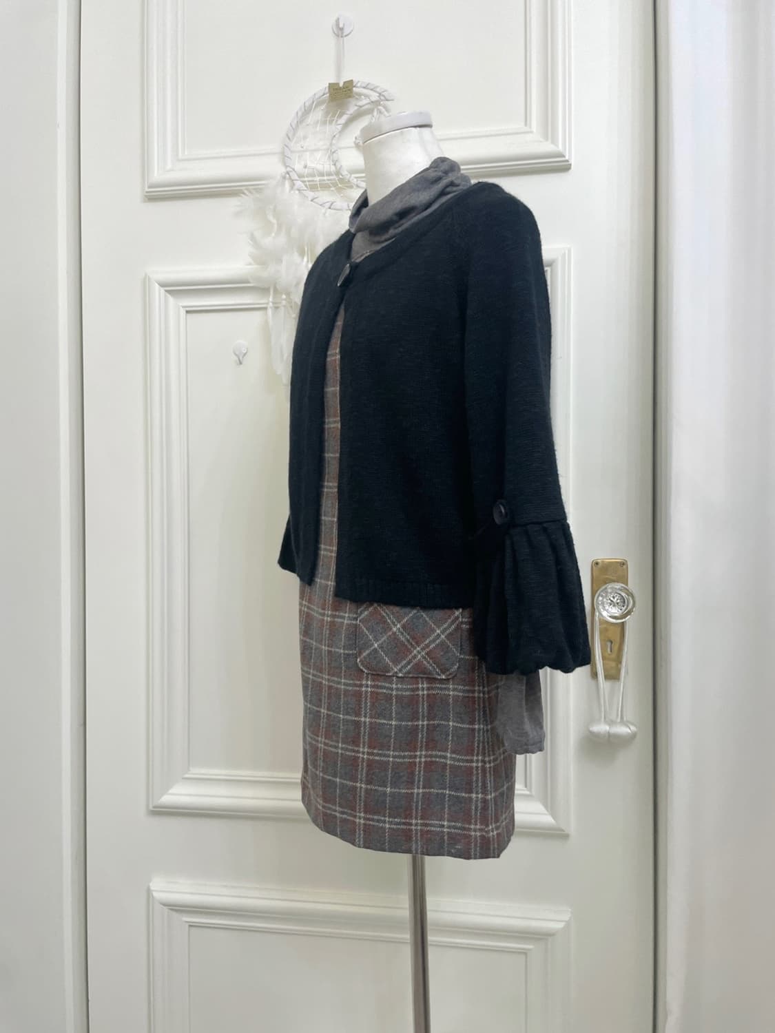 black button point sleeve flare cardigan 상품이미지3