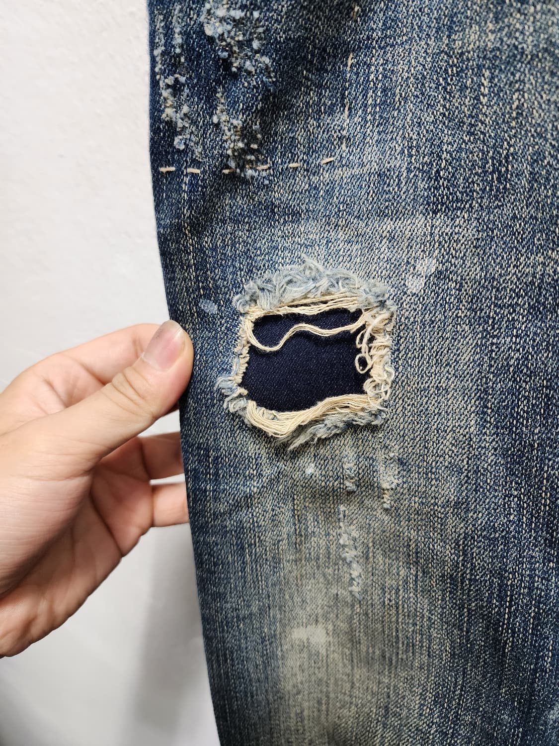 디스퀘어드2 벨티드 데미지 청바지 상품이미지3