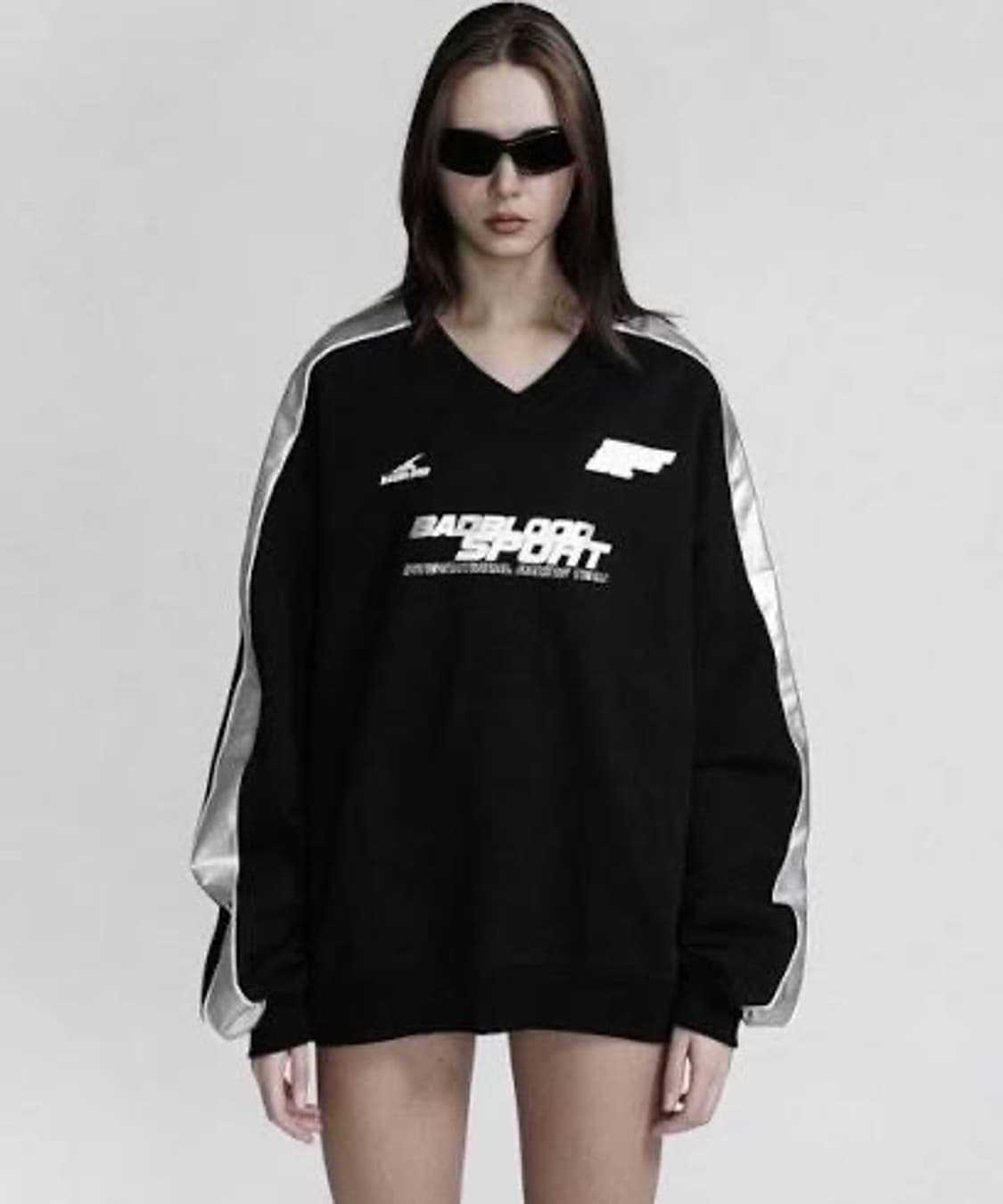 배드블러드 맨투맨 상품이미지1