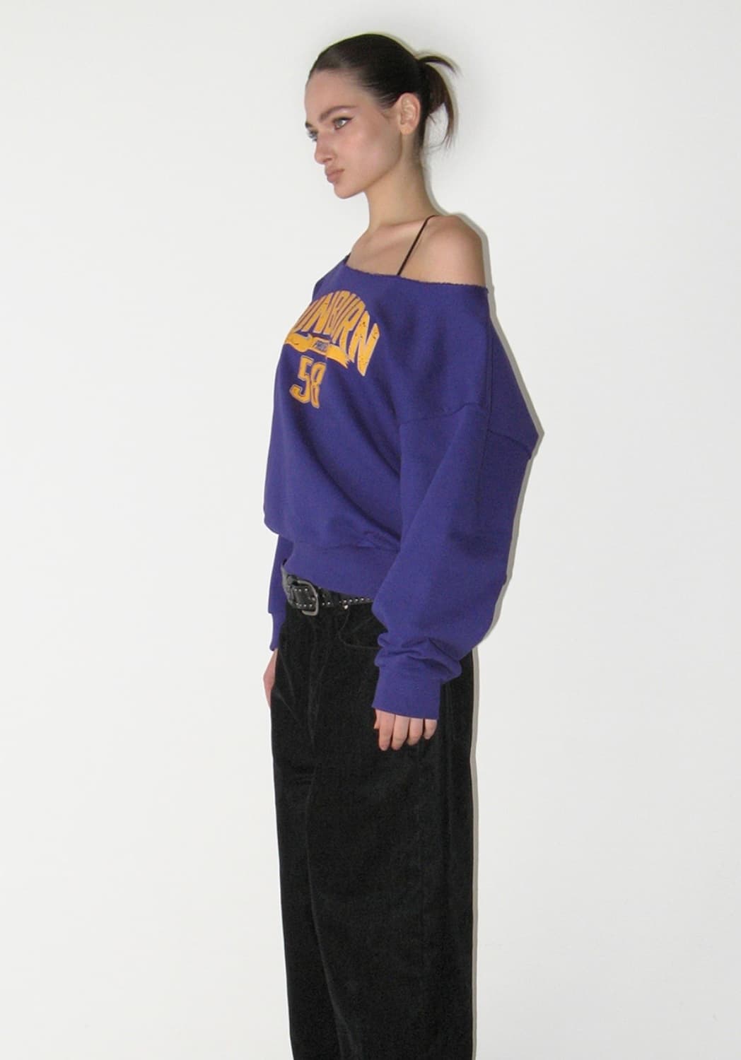 OFF-SHOULDER SUNBURN SWEATSHIRT, PURPLE 상품이미지2