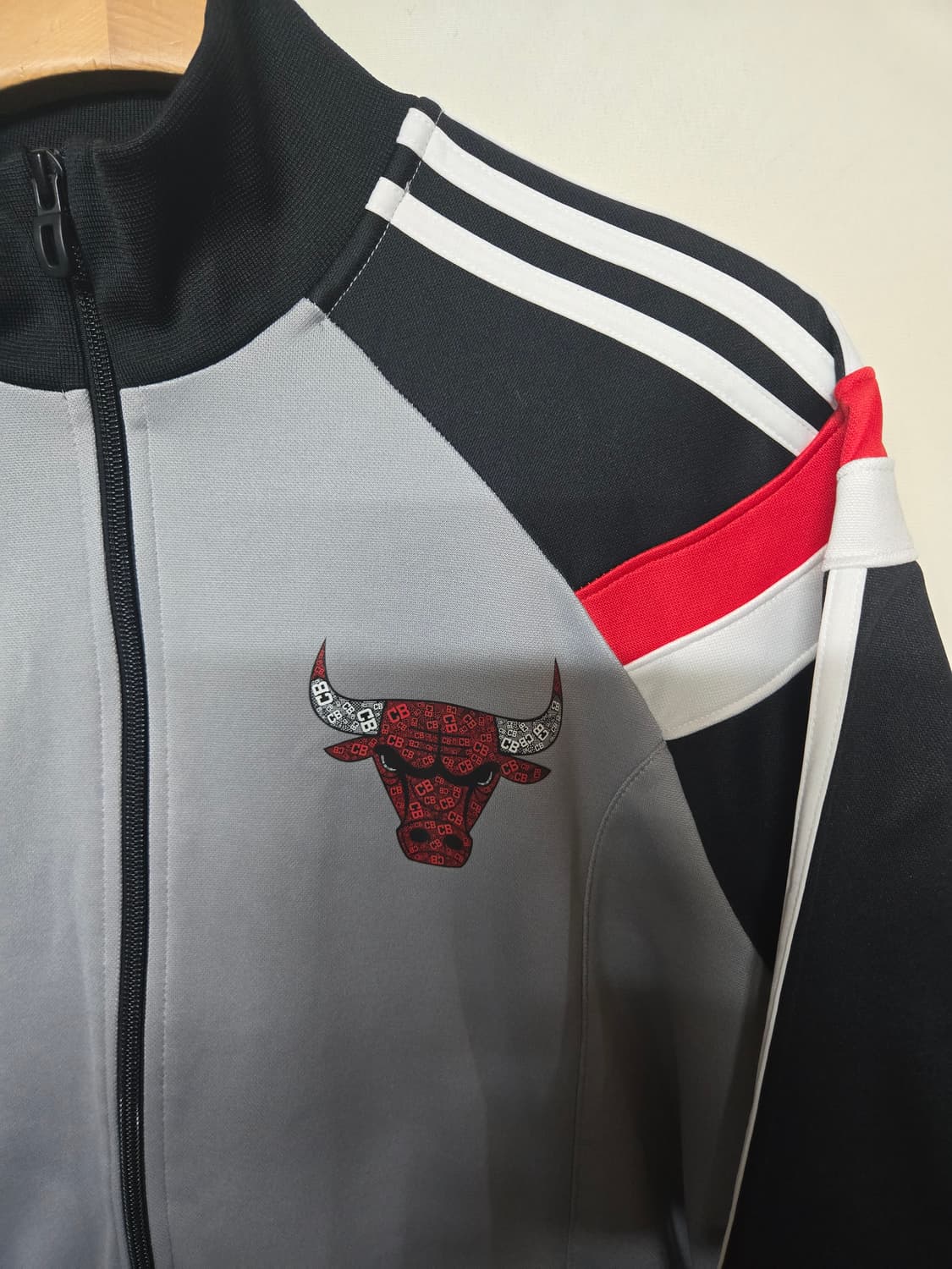 아디다스 NBA 시카고 불스 트랙 자켓105 상품이미지4