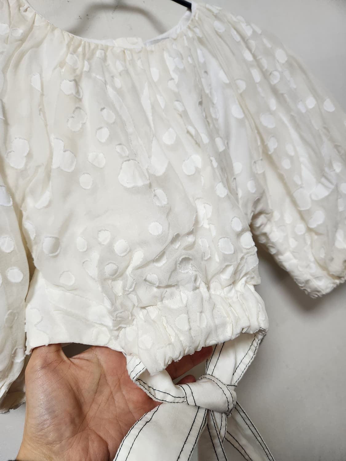 Aje 아이보리 브라우스 상품이미지6