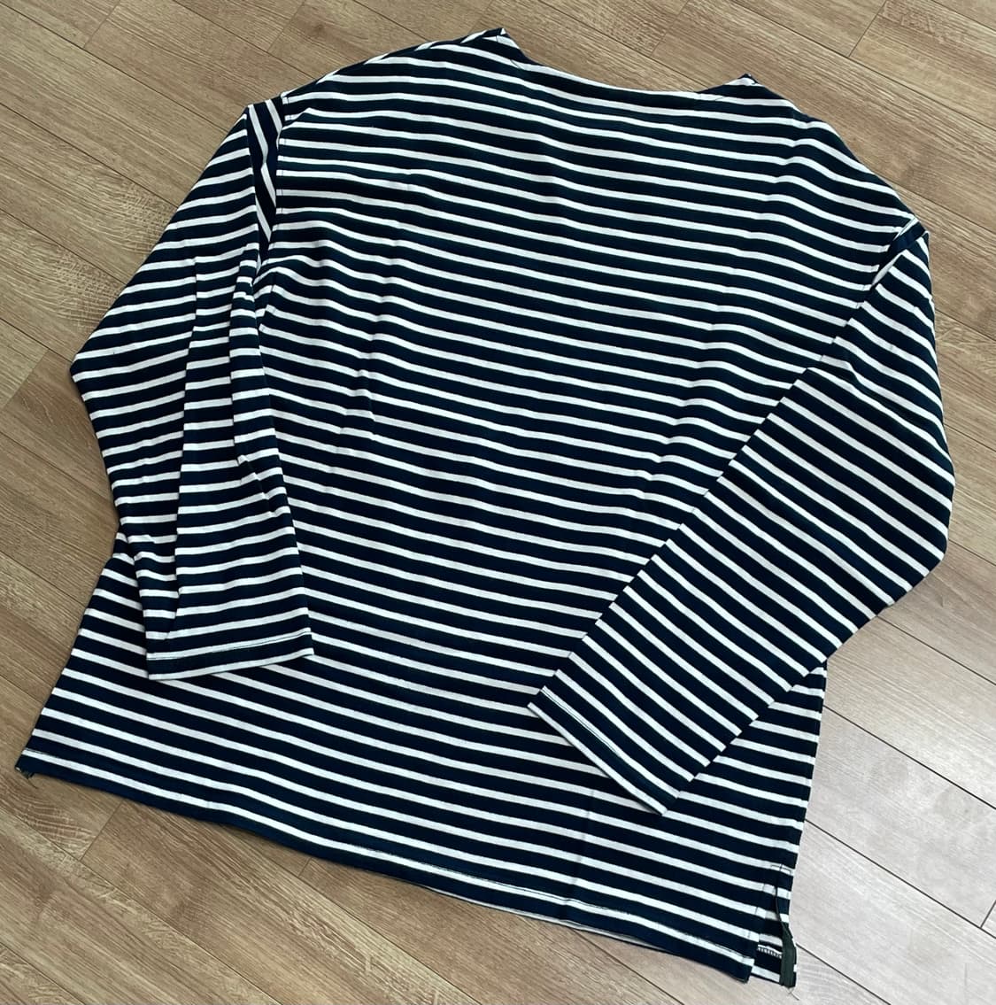 프리즘웍스 스트라이프 롱슬리브 상품이미지4