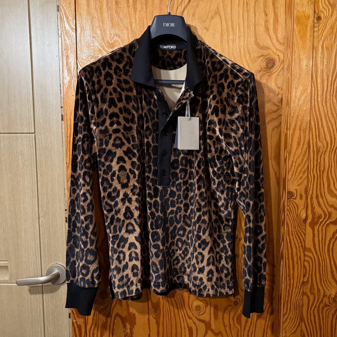 톰포드 24 S/S 레오파드 헨리넥 셔츠 새상품 판매 합니다. 상품이미지2