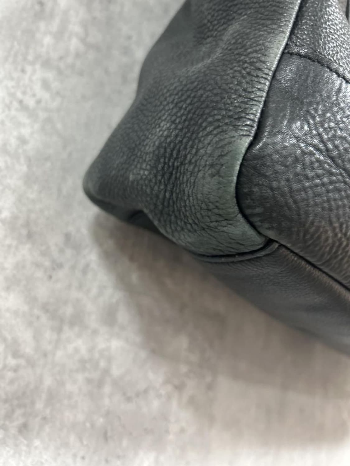 버버리 블랙 소가죽 토트백 상품이미지6