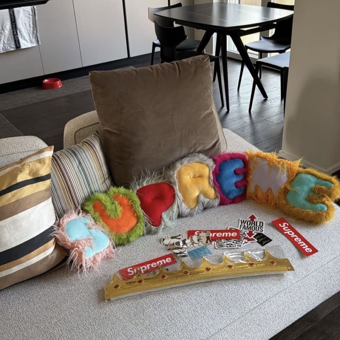 슈프림 26ss 퍼 필로우 상품이미지2