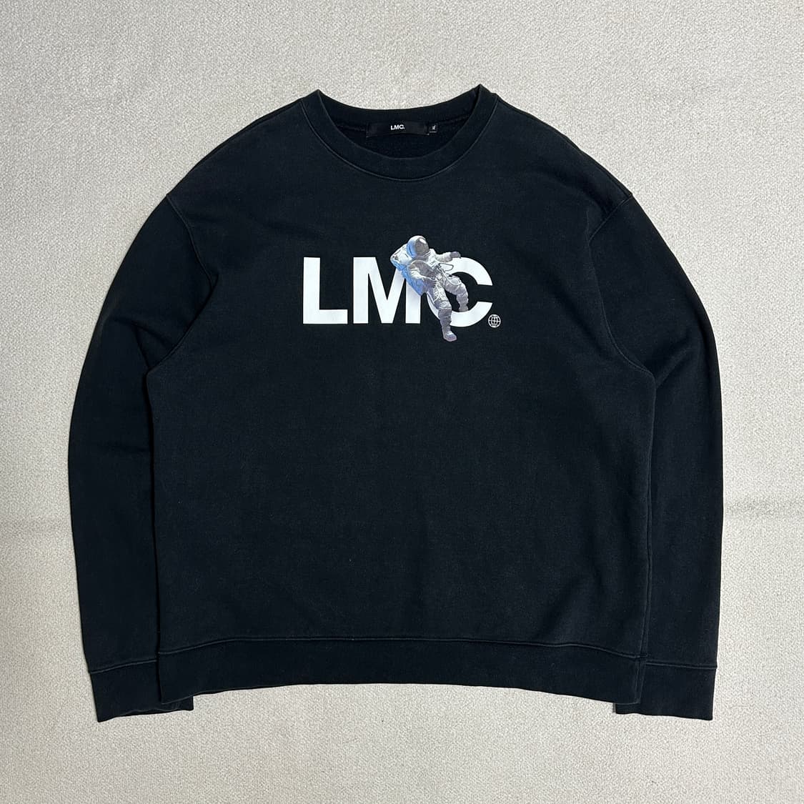 LMC 우주비행사 스웨트셔츠 상품이미지2