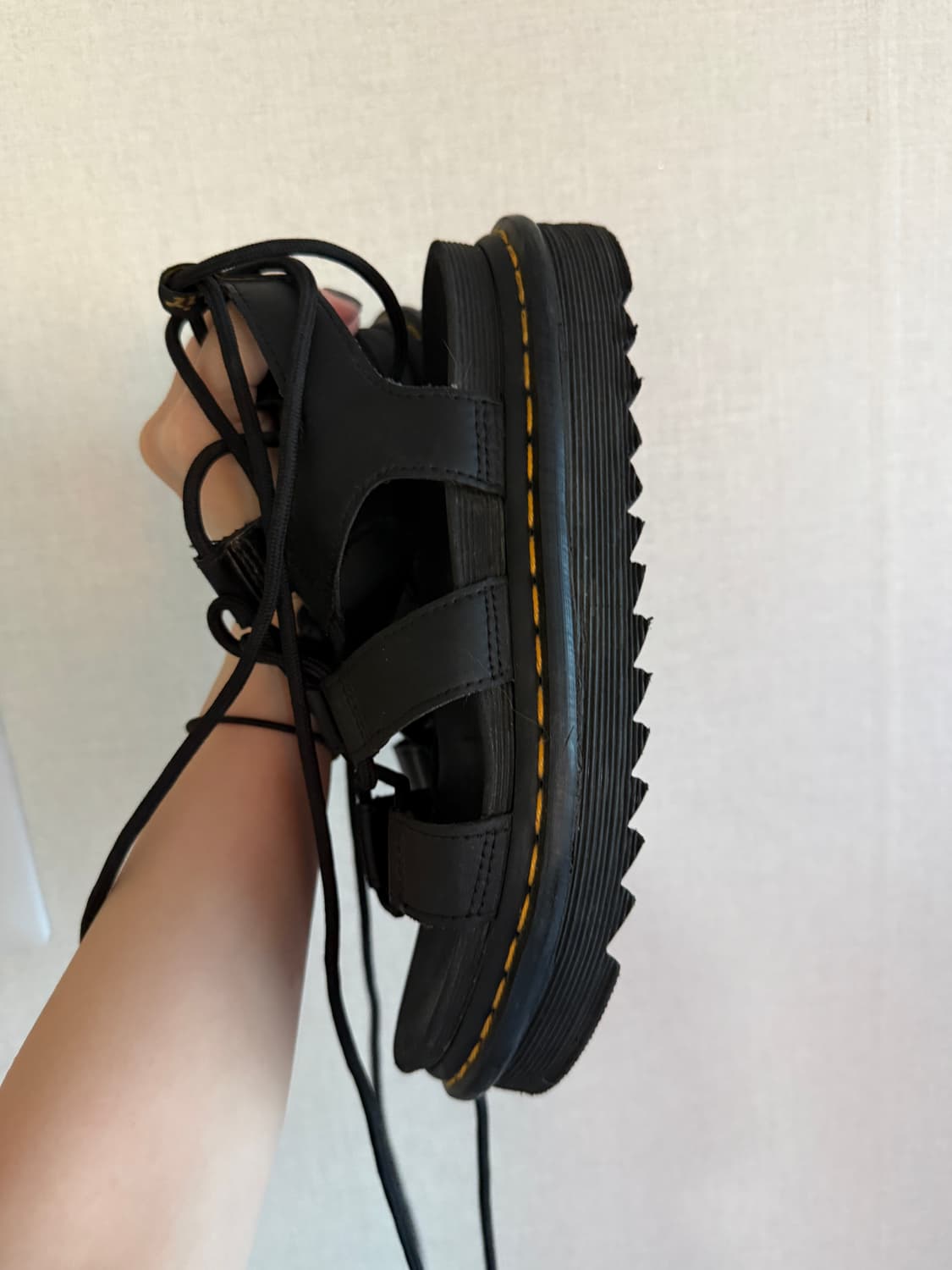 닥터마틴 나틸라 샌들 24641001 상품이미지3