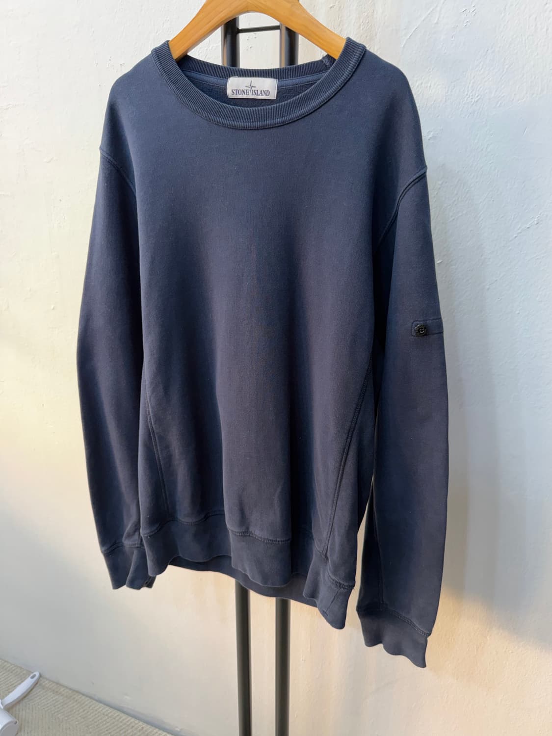 정품) 스톤아일랜드 네이비 맨투맨 티셔츠 M 상품이미지3