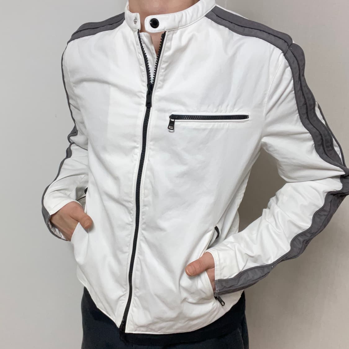 ARMANI EXCHANGE WHITE RIDER JACKET 상품이미지1