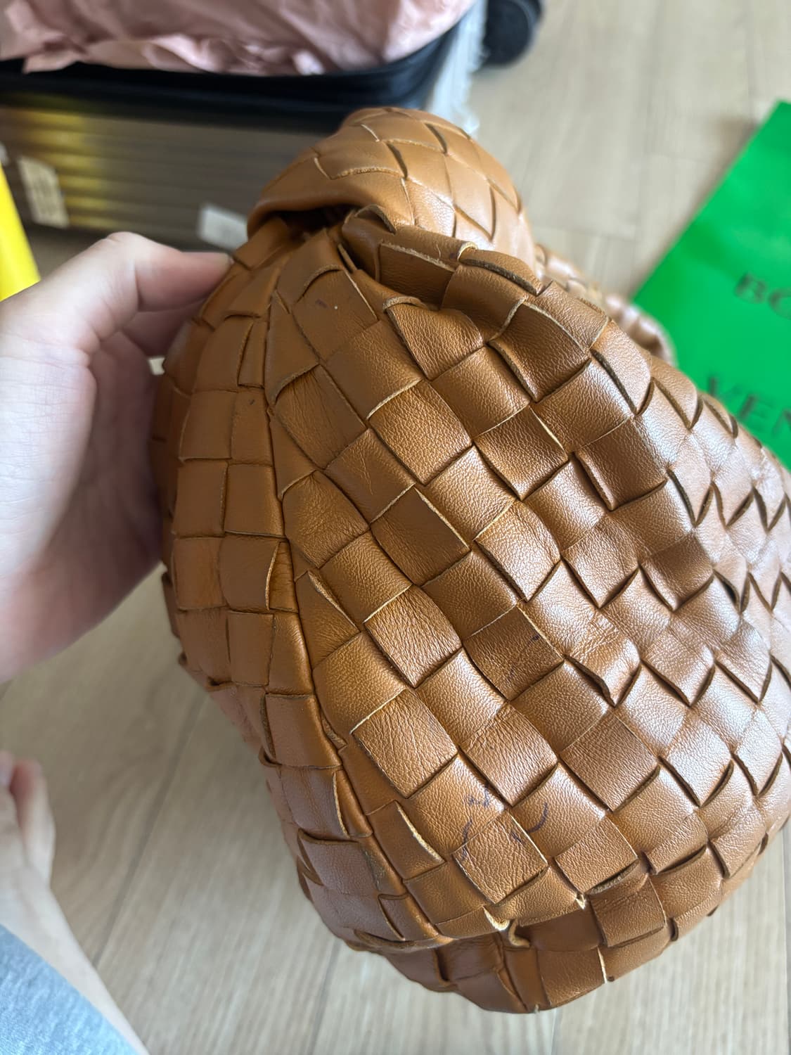 보테가베네타 조디 틴사이즈 아몬드컬러  상품이미지2