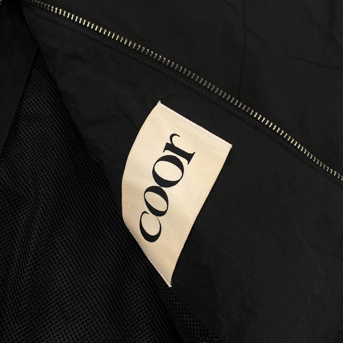쿠어 블랙 나일론 투웨이 트랙 자켓 (100) 상품이미지4