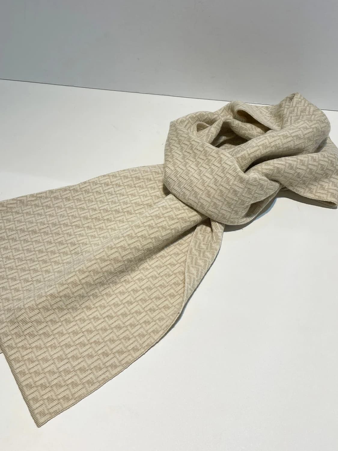 펜디 FENDI FF 주카 패턴 머플러 숄 목도리 A1540 상품이미지1