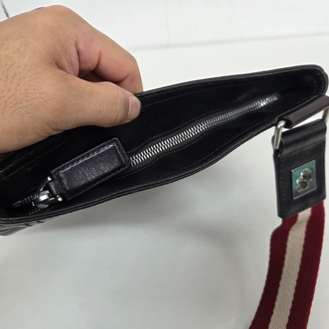 발리 삼선 가죽 크로스백 메신저백 남성 가방 브라운 상품이미지7