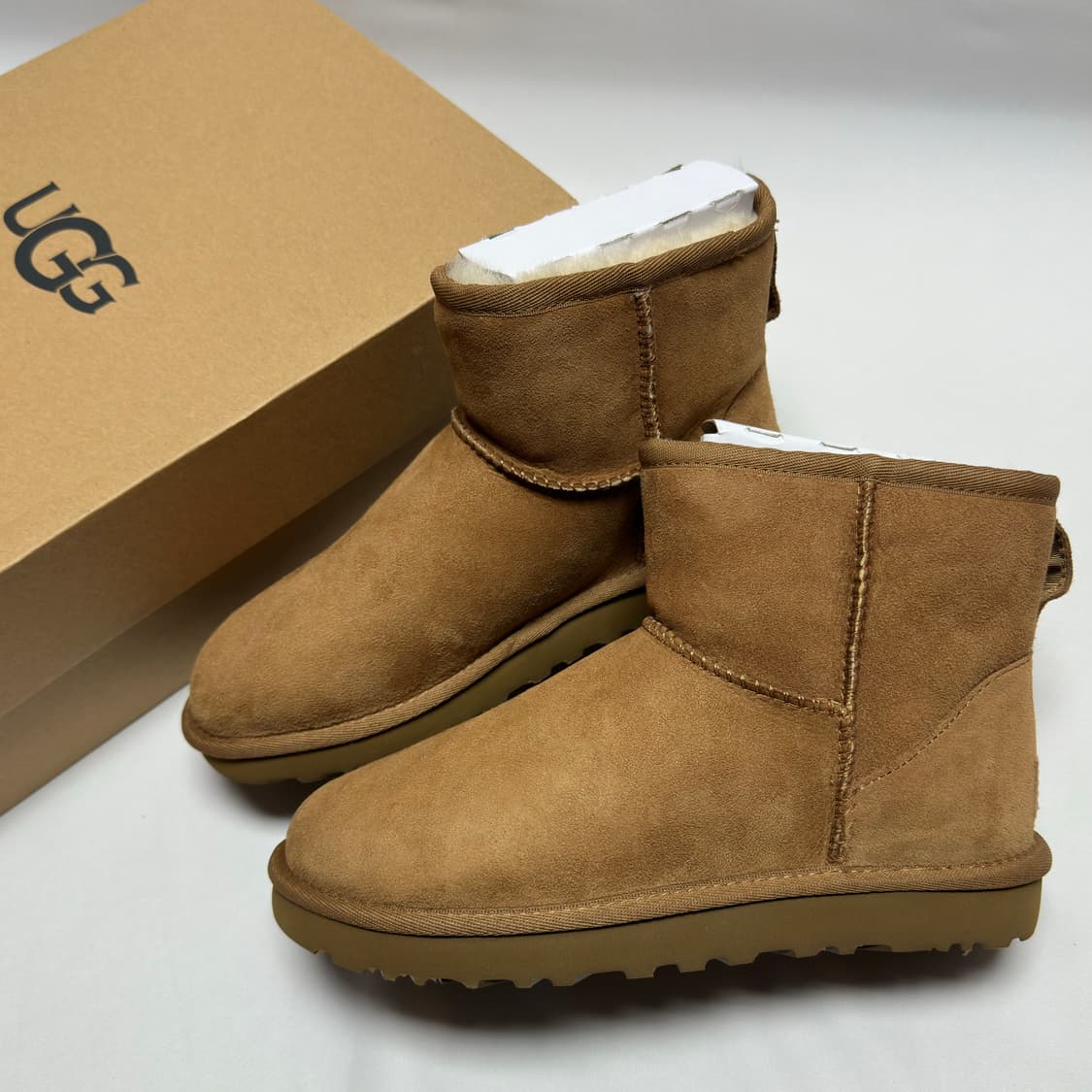 (240) 어그 클래식 미니2 부츠 체스트넛 새제품 상품이미지1