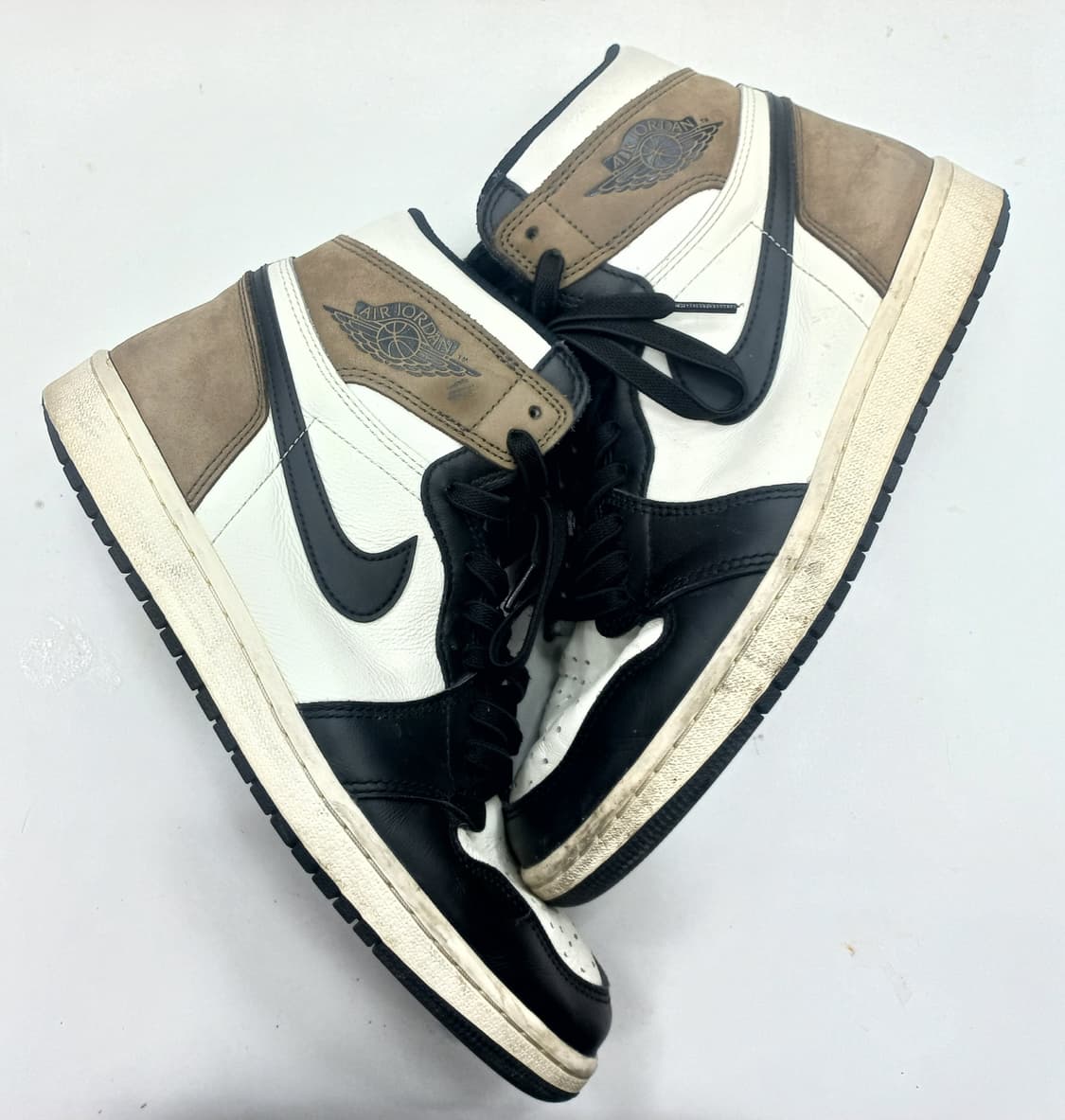 나이키 에어 조던 1 레트로 하이 OG 다크 모카 270mm 상품이미지2
